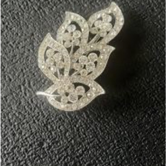 Crystal Brooch - Picture 1 of 4